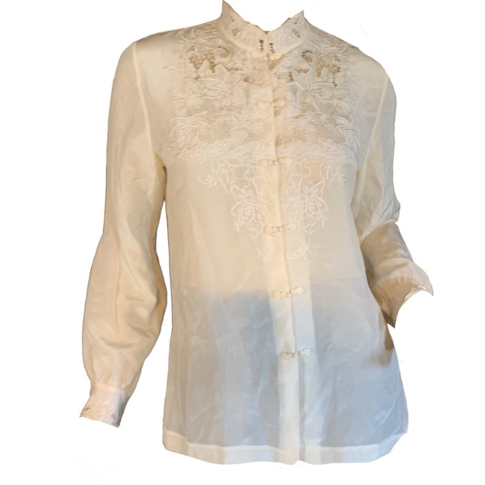 VINTAGE DA FU GUI CREAM SILK HAND-EMBROIDERED BUTTON DOWN BLOUSE (36/M) - Picture 2 of 15